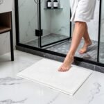 SUBRTEX Bathroom Rugs Chenille Bath Rug Soft Short Plush Bath Mat Soft Shower Mat Water Absorbent Shower Mat Quick Dry Machine Washable(White,16" x 24") - Image 2